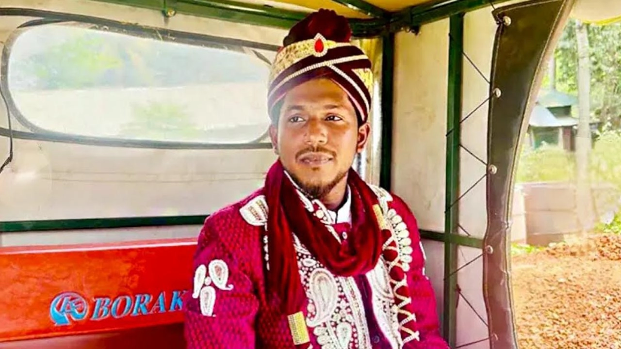 জ্বালানি সংকটে ইজিবাইকে বিয়ে করতে গেলেন খাগড়াছড়ির শাহীন