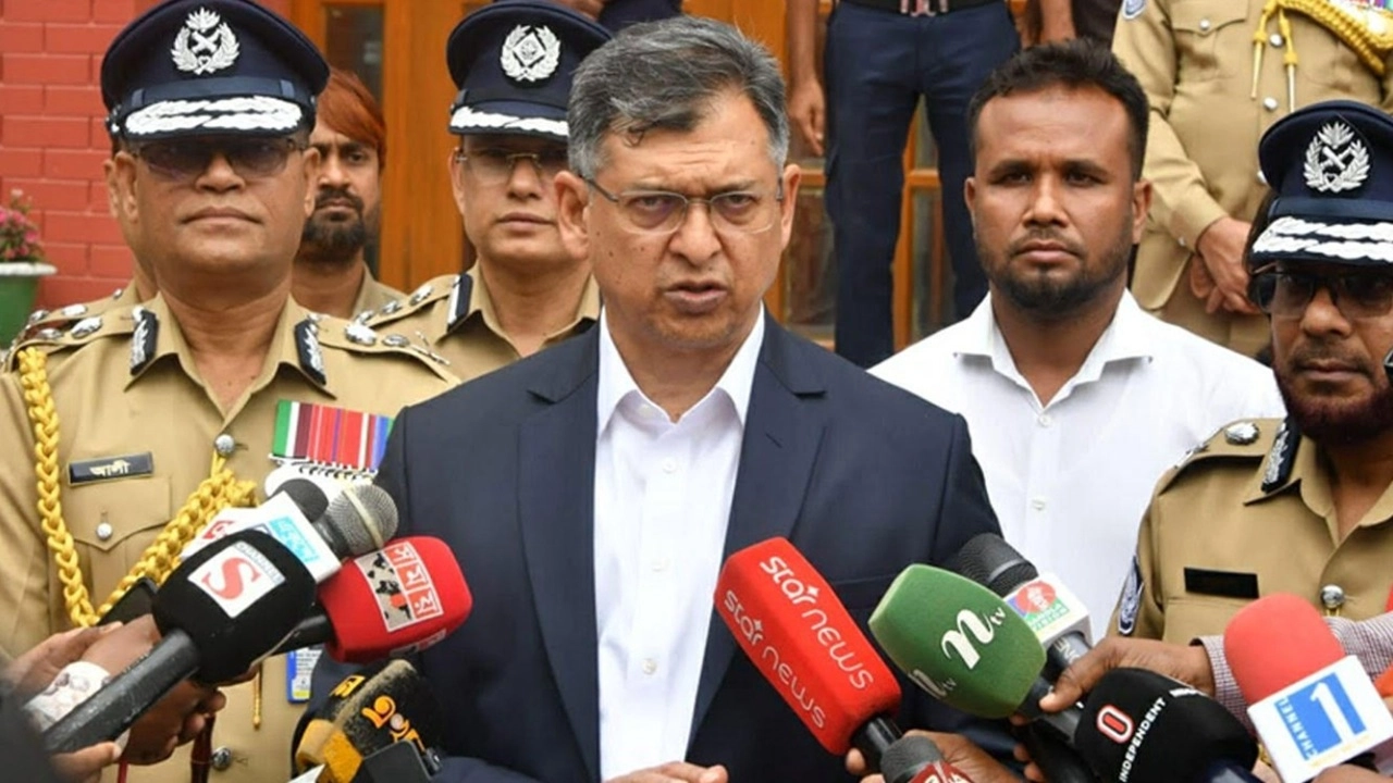 স্বরাষ্ট্রমন্ত্রী সালাহউদ্দিন আহমদ। 