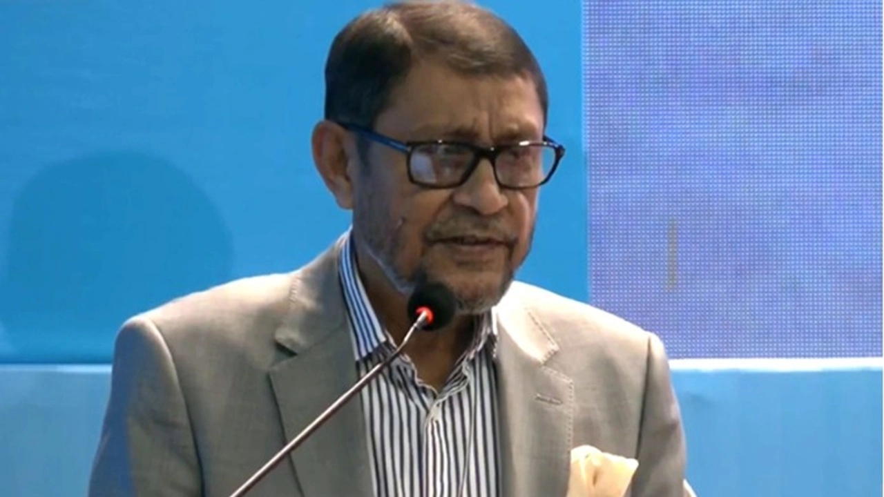 স্বাস্থ্য ও পরিবারকল্যাণমন্ত্রী সরদার মো. সাখাওয়াত হোসেন।