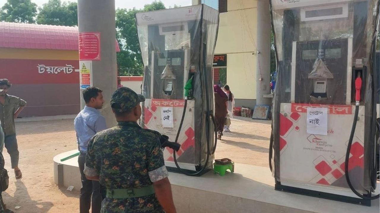 ফরিদপুরে বন্ধ দুই পাম্পে মিলল ৫৪ হাজার লিটার জ্বালানি তেল