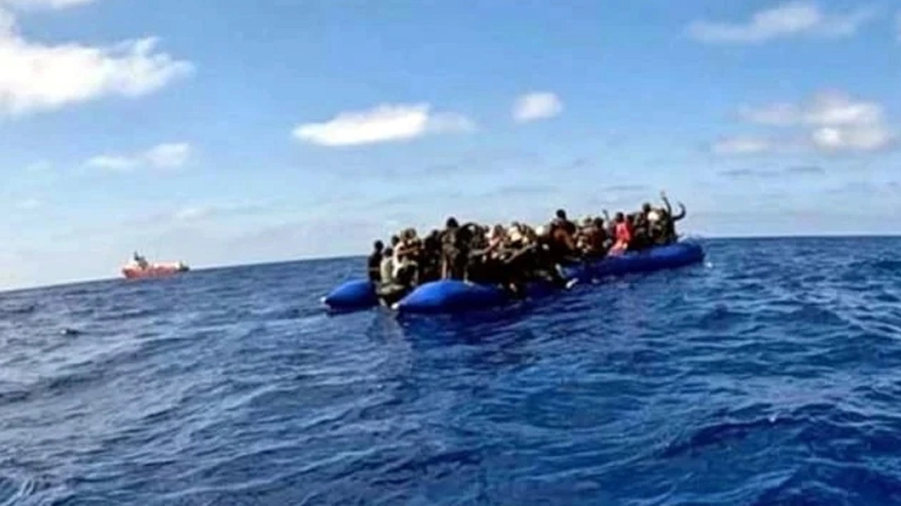 ভূমধ্যসাগরে অভিবাসনপ্রত্যাশীরা