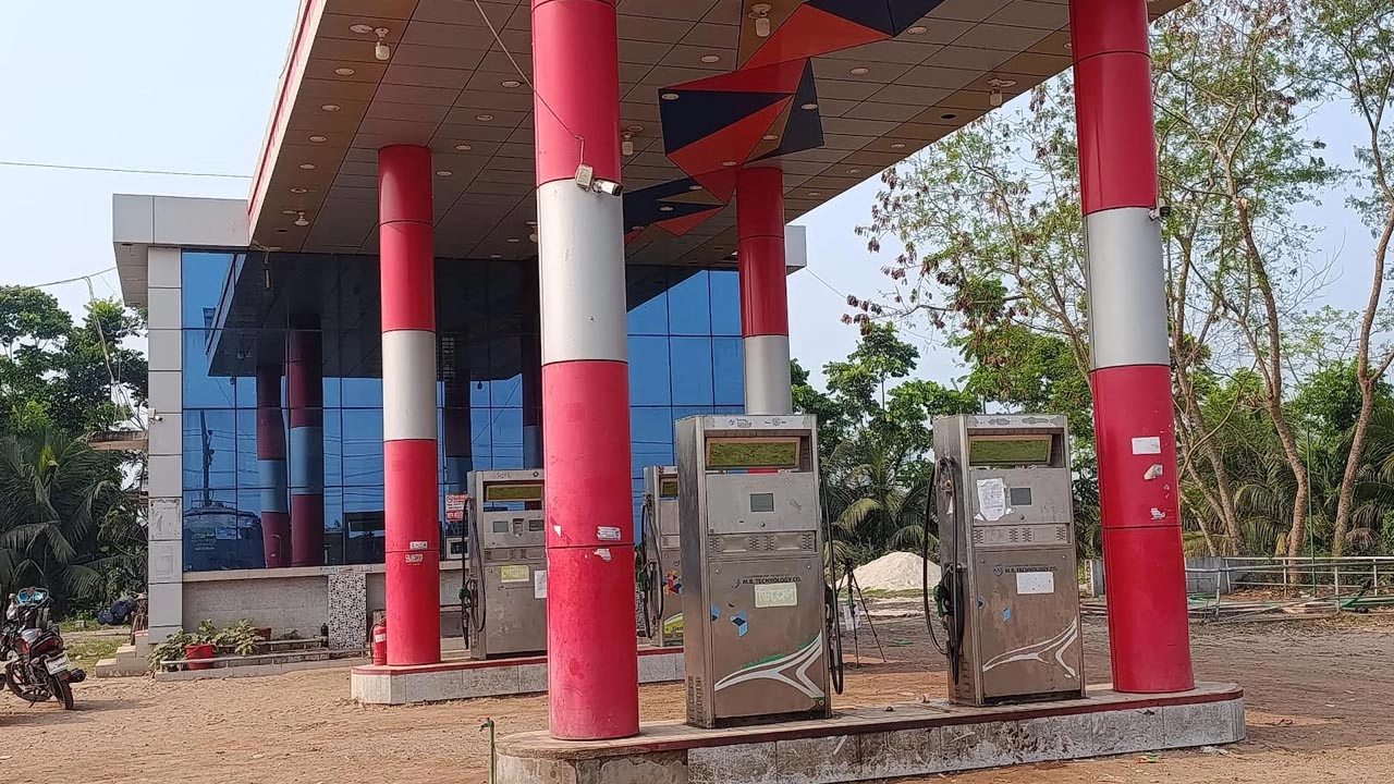 নড়াইলে পাম্প ম্যানেজারকে হত্যার ঘটনায় সব পাম্প বন্ধ ঘোষণা 