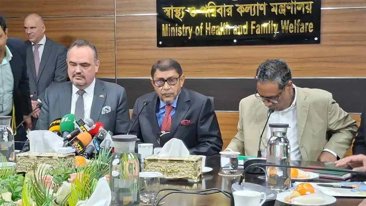 স্বাস্থ্যমন্ত্রী সরদার সাখাওয়াত হোসেন বকুল