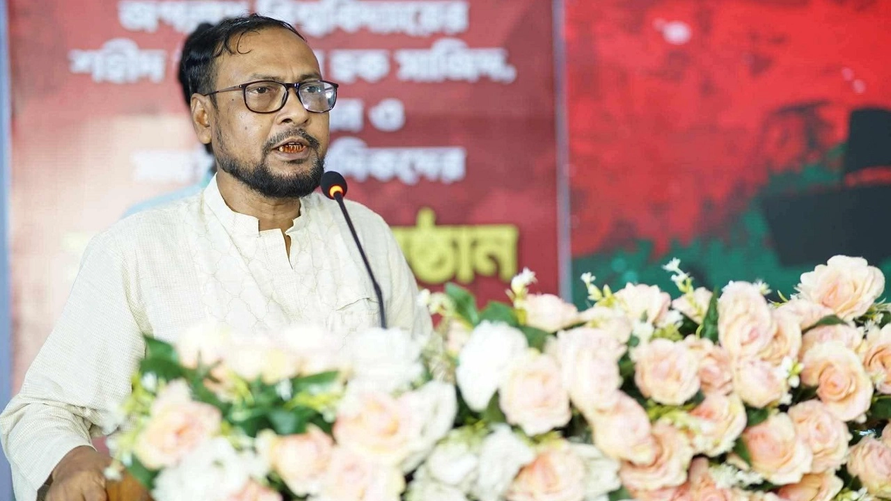 বিশ্ববিদ্যালয়ের উপাচার্য অধ্যাপক ড. মোঃ রইছ উদ্দীন