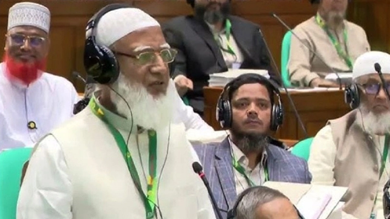 জামায়াতের আমির ও বিরোধী দলীয় নেতা ডা. শফিকুর রহমান