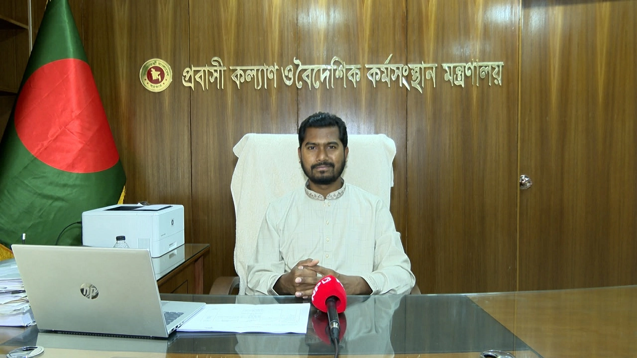 গণঅধিকার পরিষদের সভাপতি, প্রবাসী কল্যাণ ও বৈদেশিক কর্মসংস্থান মন্ত্রণালয়ের প্রতিমন্ত্রী নুরুল হক নুর