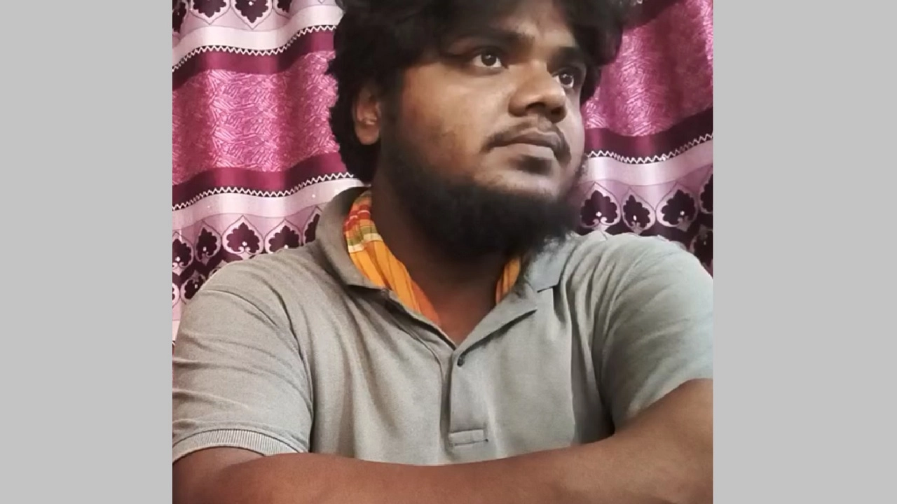 রেস্টুরেন্টের কর্মচারী রাকিব মোল্লা