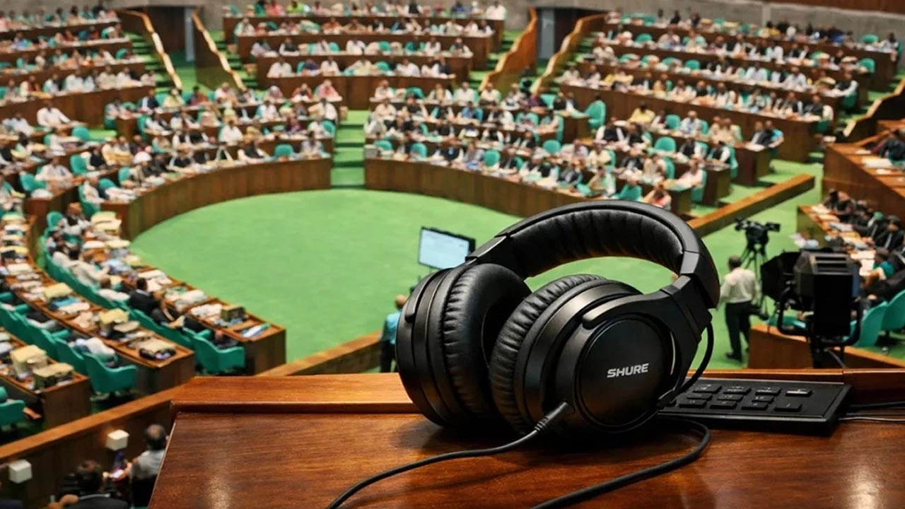 সংসদের সাউন্ড সিস্টেমে বিভ্রাট