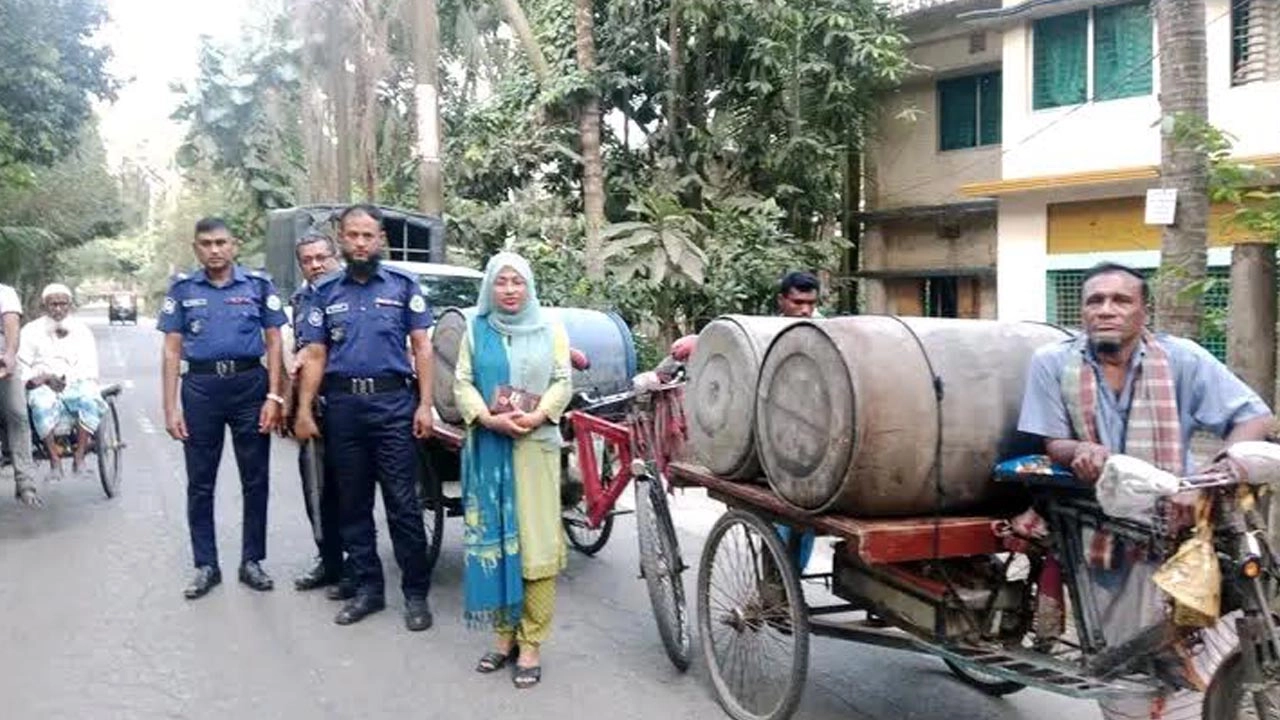 ব্যবসায়ীর ঘর থেকে ৫৮০ লিটার ডিজেল জব্দ