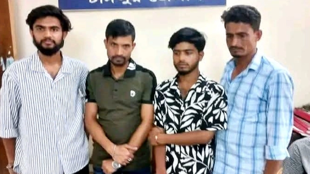আটক দালাল চক্রের ৪ সদস্য
