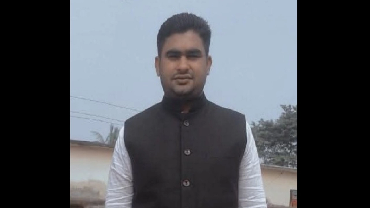 উপজেলা ছাত্রলীগের সহ-সভাপতি রফিকুল ইসলাম সুমন