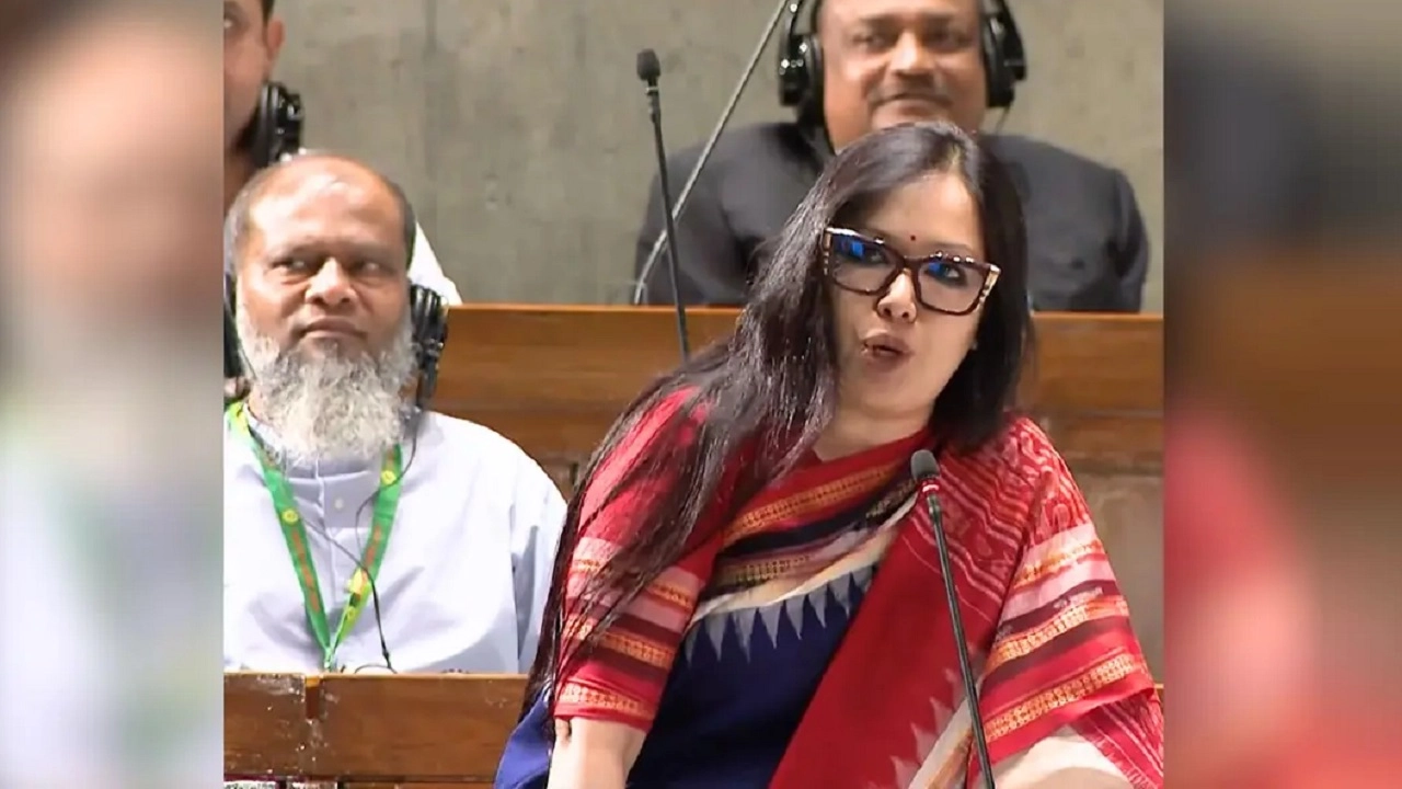 নারী এমপিকে নিয়ে কুরুচিপূর্ণ মন্তব্য, বিচার চাইলেন রুমিন ফারহানা