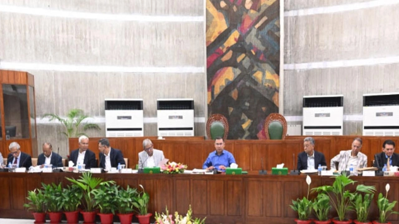 প্রধানমন্ত্রী তারেক রহমানের সভাপতিত্বে মন্ত্রিসভার বৈঠক অনুষ্ঠিত হয়। ছবি: সংগৃহীত