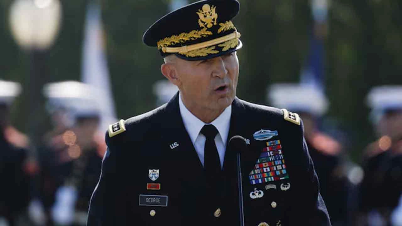 মার্কিন সেনাপ্রধান র‍্যান্ডি জর্জ বরখাস্ত