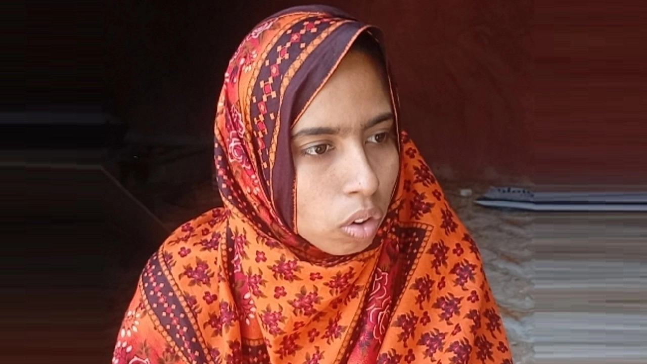 বিয়ের দাবিতে অনশন করা মোছা. ত্বন্বী