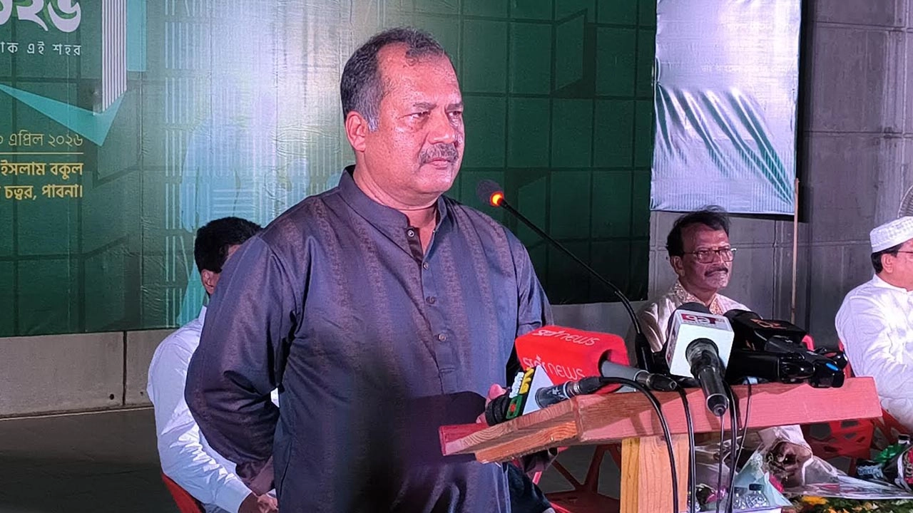 তথ্য ও সম্প্রচার মন্ত্রণালয়ের মন্ত্রী জহির উদ্দিন স্বপন