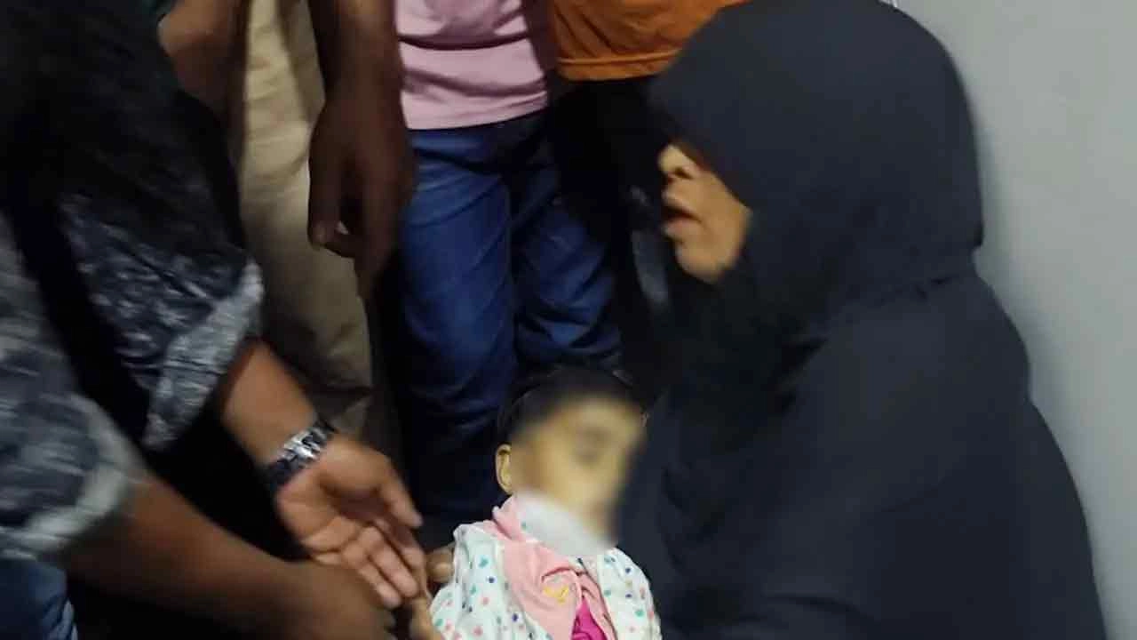 লঞ্চে উন্নত চিকিৎসার জন্য নেওয়ার পথে শিশু আরিফা মৃত্যু