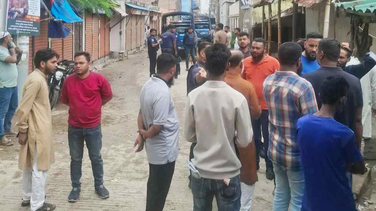 নারায়ণগঞ্জে ঝুট ব্যবসার নিয়ন্ত্রণ নিয়ে বিএনপির দুই পক্ষের সংঘর্ষ