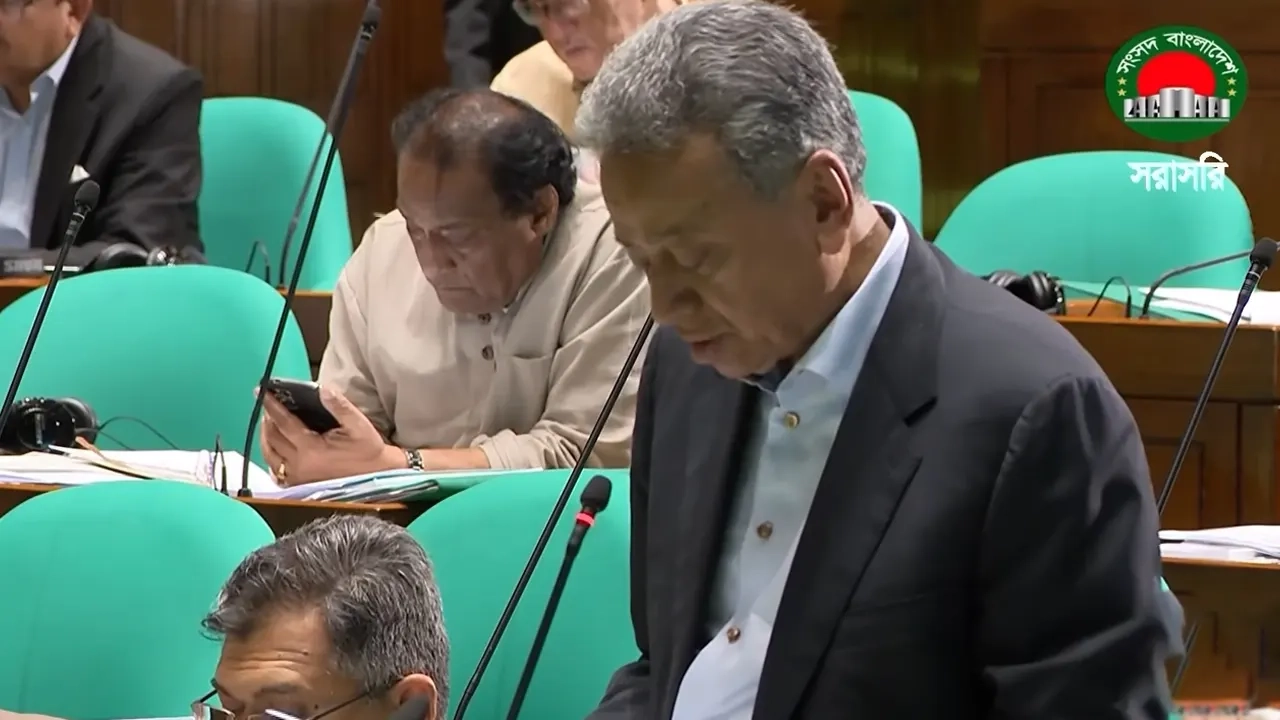 জাতীয় সংসদে বক্তব্য রাখছেন অর্থমন্ত্রী আমীর খসরু মাহমুদ চৌধুরী ।। ছবি: সংগৃহীত