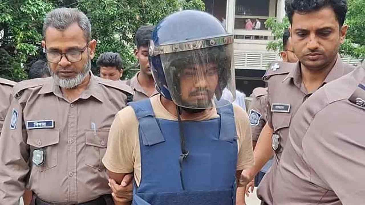 সাজাপ্রাপ্ত আসামিদের মধ্যে একজন