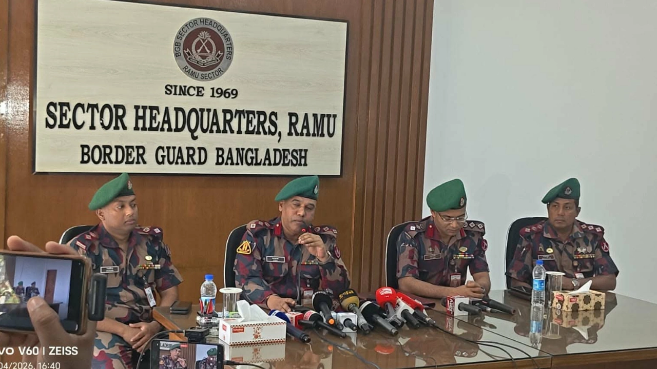 নাইক্ষ্যংছড়ি সীমান্তে বিজিবির পৃথক অভিযান, বিপুল বিস্ফোরক উদ্ধার