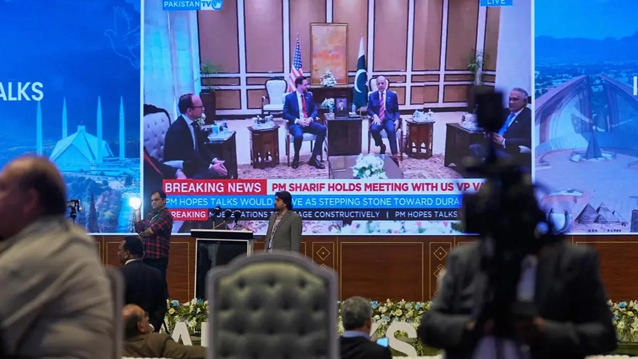 ইসলামাবাদে ইরান-যুক্তরাষ্ট্রের ঐতিহাসিক আলোচনা শুরু হয়েছে।