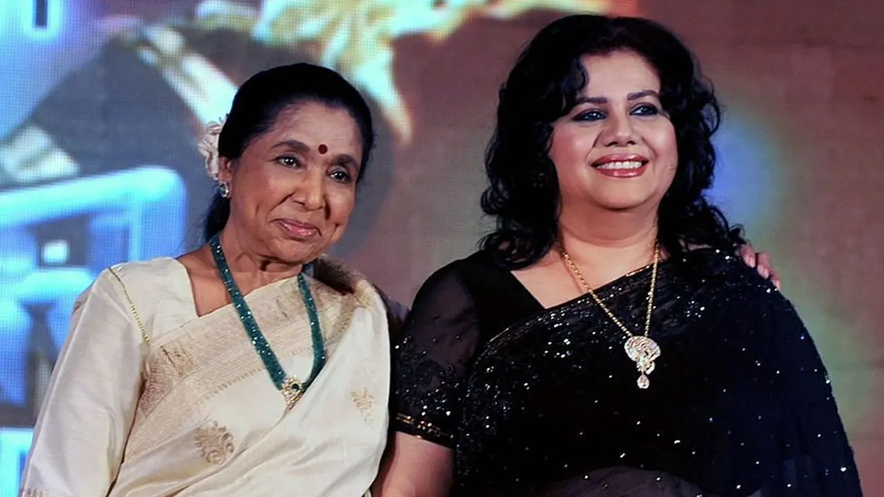 কিংবদন্তি কণ্ঠশিল্পী আশা ভোঁসলে এবং রুনা লায়লা। ছবি : সংগৃহীত