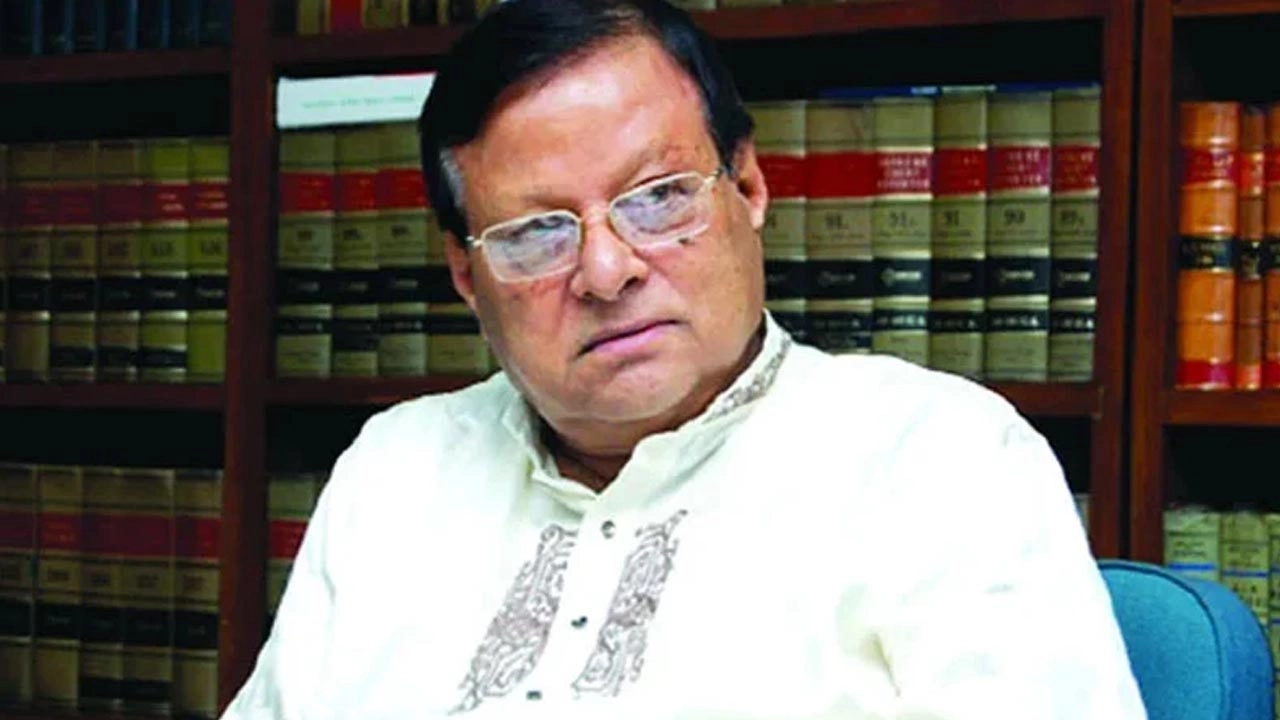 সাবেক আইনমন্ত্রী শফিক আহমেদ।