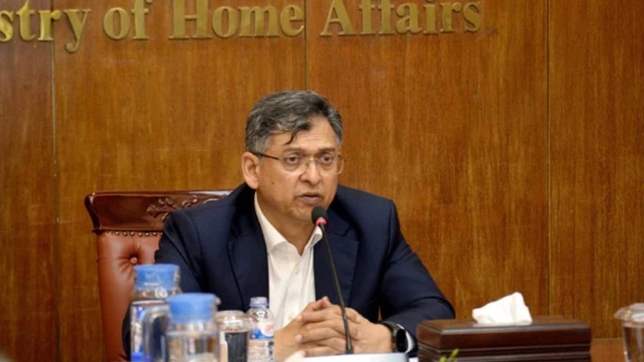 স্বরাষ্ট্রমন্ত্রী সালাহউদ্দিন আহম