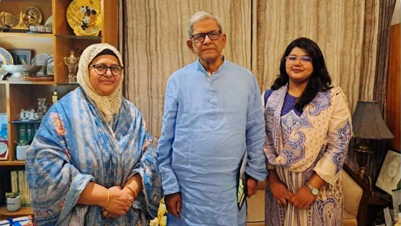 সংরক্ষিত নারী আসনে মনোনয়নপত্র সংগ্রহ করলেন সুফিয়া হোসেন