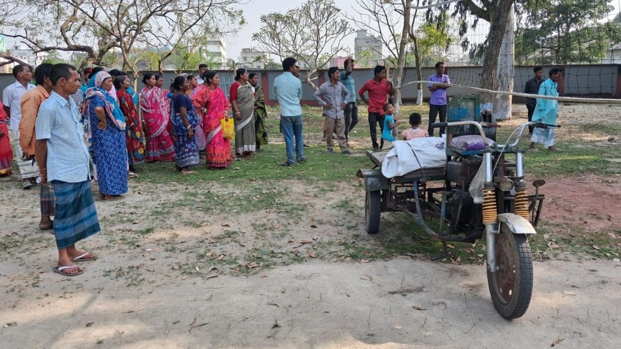 অন্তঃসত্ত্বা নারীর লাশ