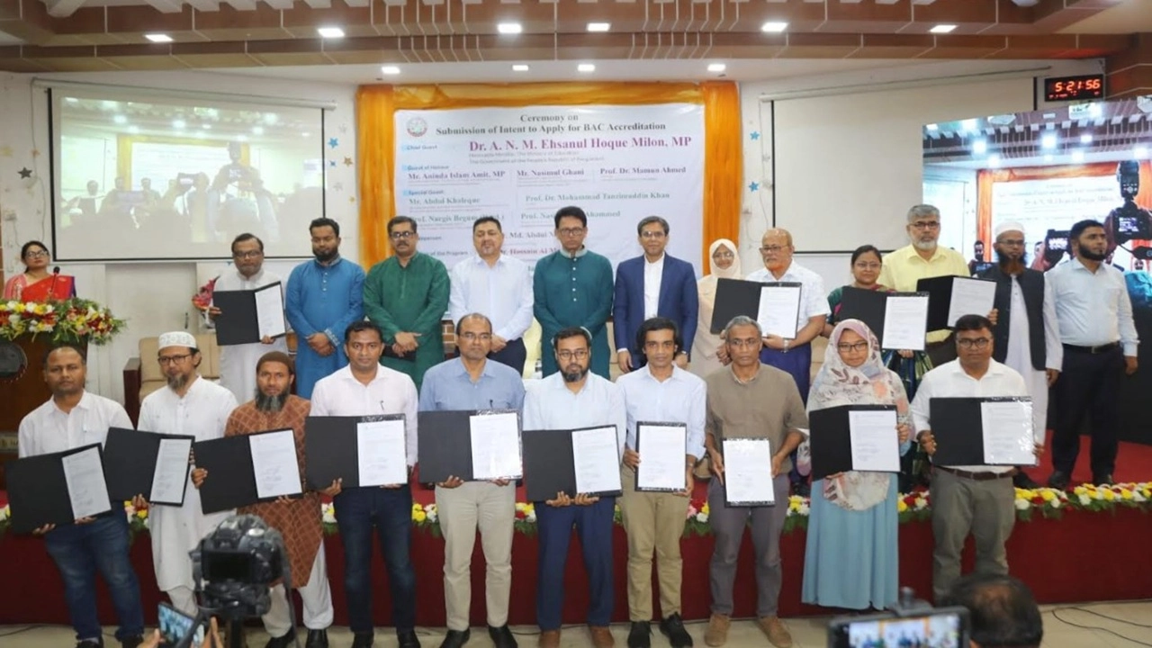 যশোর বিজ্ঞান ও প্রযুক্তি বিশ্ববিদ্যালয়ে শিক্ষামন্ত্রী আ ন ম এহছানুল হক মিলন