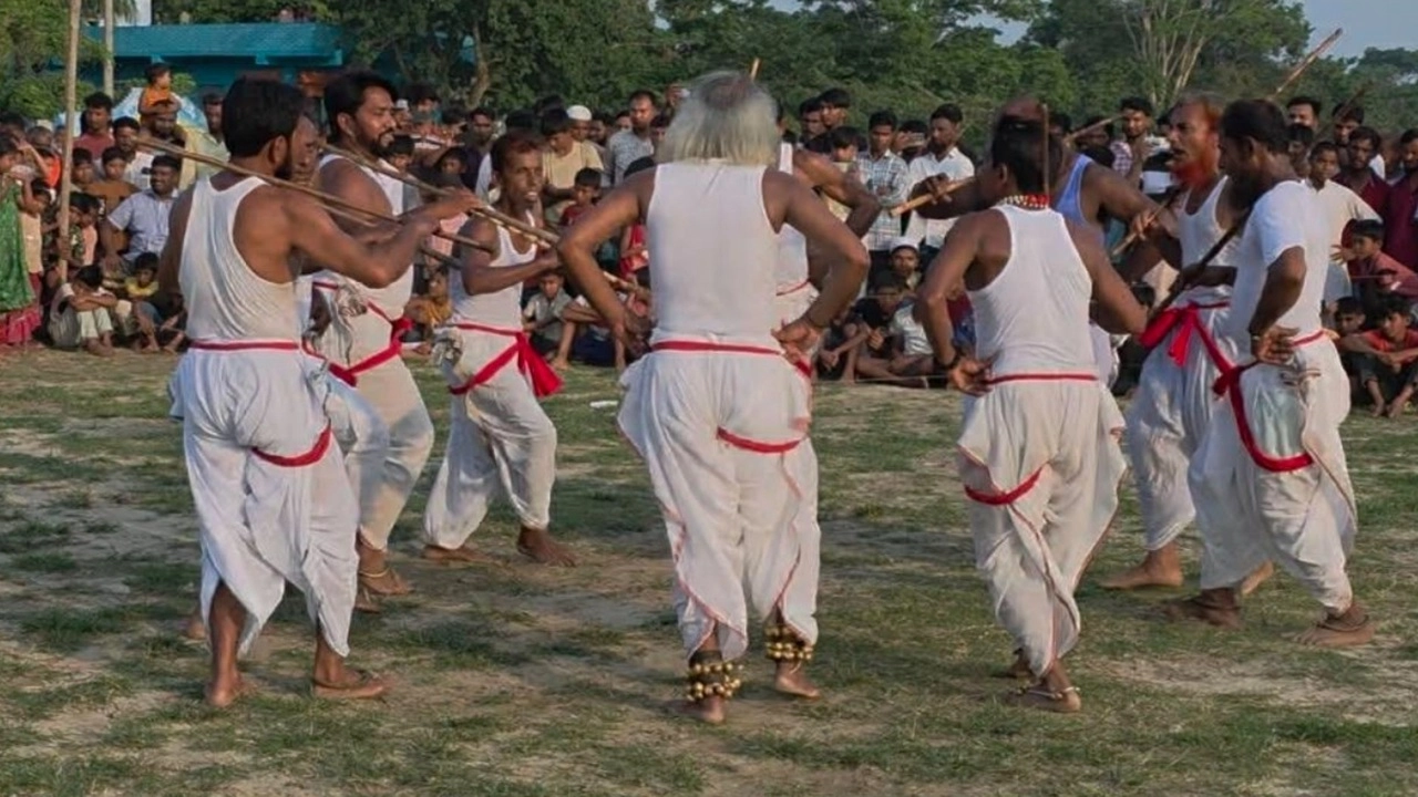 নববর্ষের আনন্দে ঐতিহ্যবাহী লাঠিখেলা অনুষ্ঠিত 