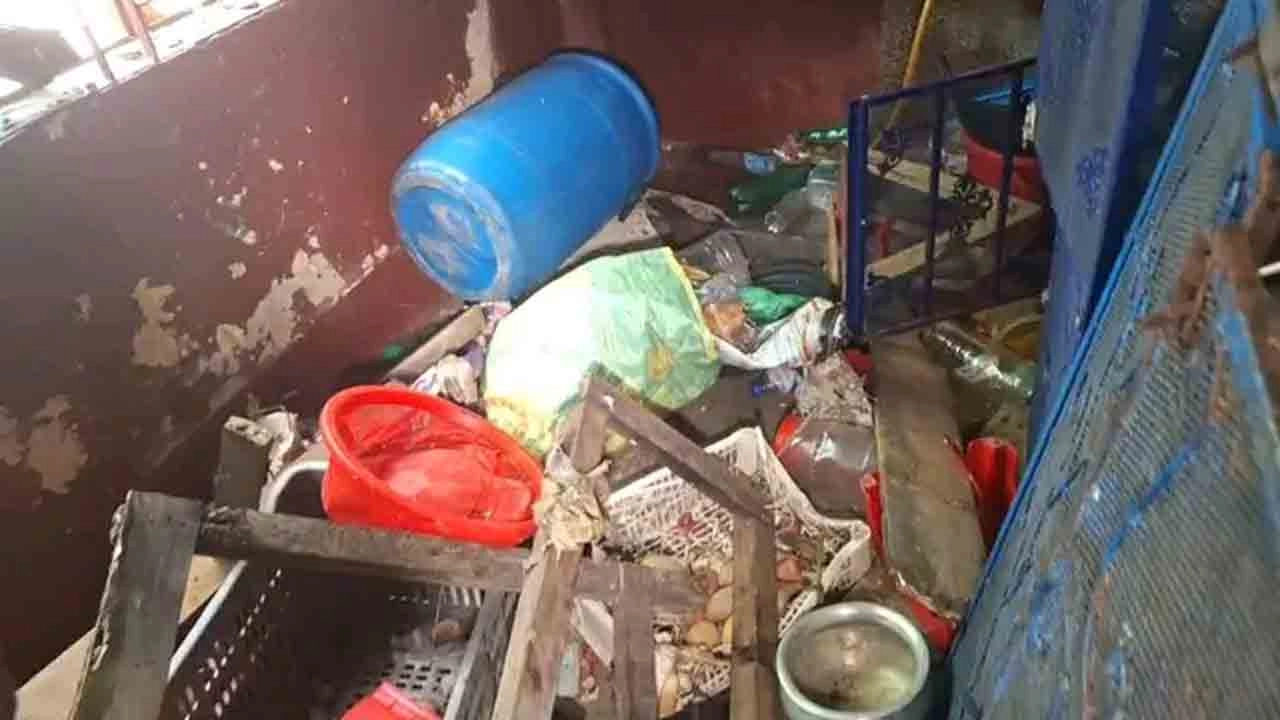 রান্নাঘরে জমে থাকা গ্যাস থেকে হঠাৎ বিস্ফোরণ