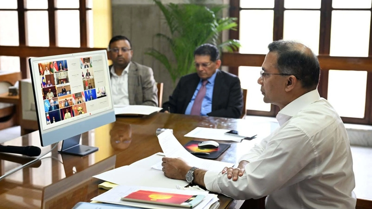 জ্বালানি সংকট মোকাবিলায় ২ বিলিয়ন ডলার প্রস্তাব প্রধানমন্ত্রীর