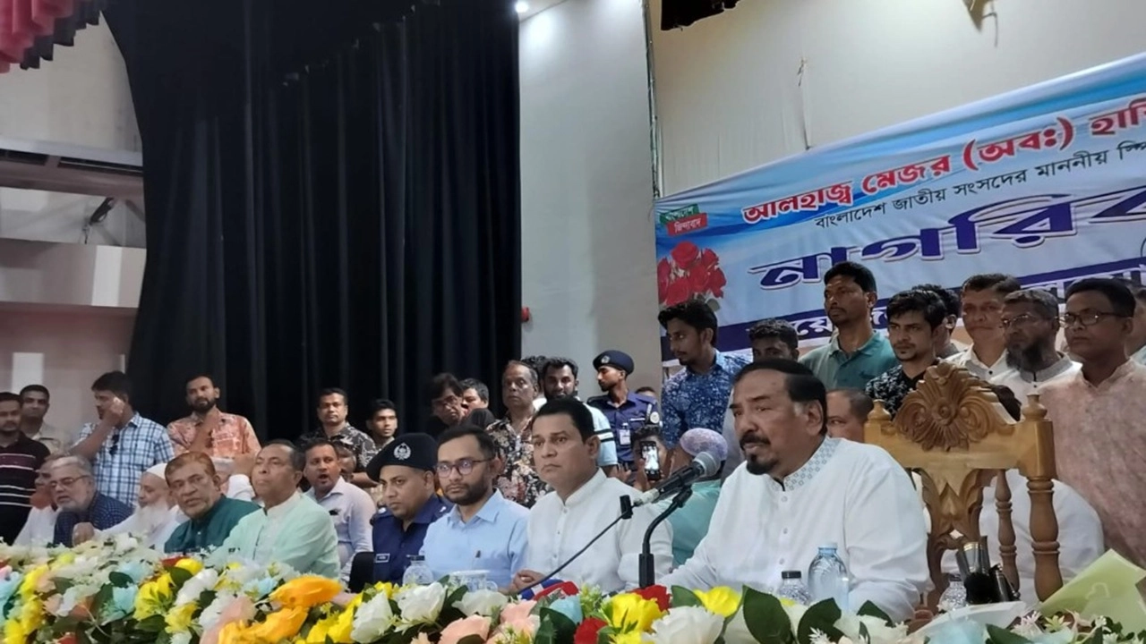 লালমোহনে স্পিকার মেজর হাফিজ উদ্দিনকে নাগরিক সংবর্ধনা