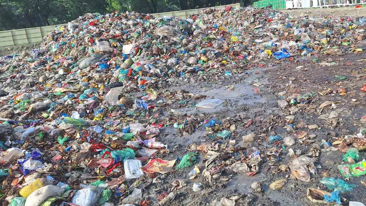 পটুয়াখালী শহরের ময়লার ভাগাড়