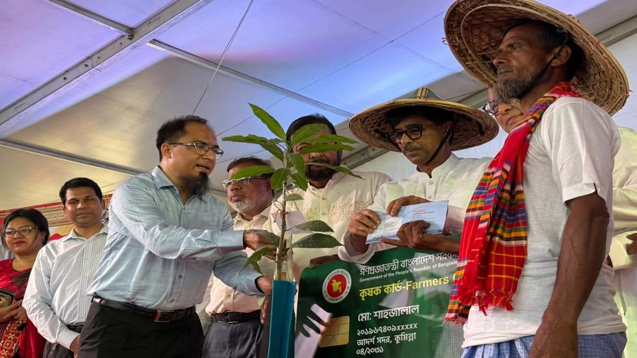 কৃষি, মৎস্য ও প্রাণিসম্পদ মন্ত্রী আমিন উর রশিদ ইয়াছিন