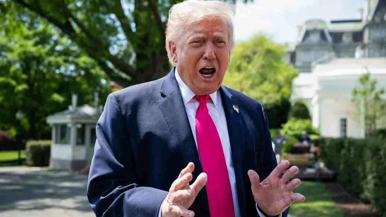 যুক্তরাষ্ট্রের প্রেসিডেন্ট ডোনাল্ড ট্রাম্প