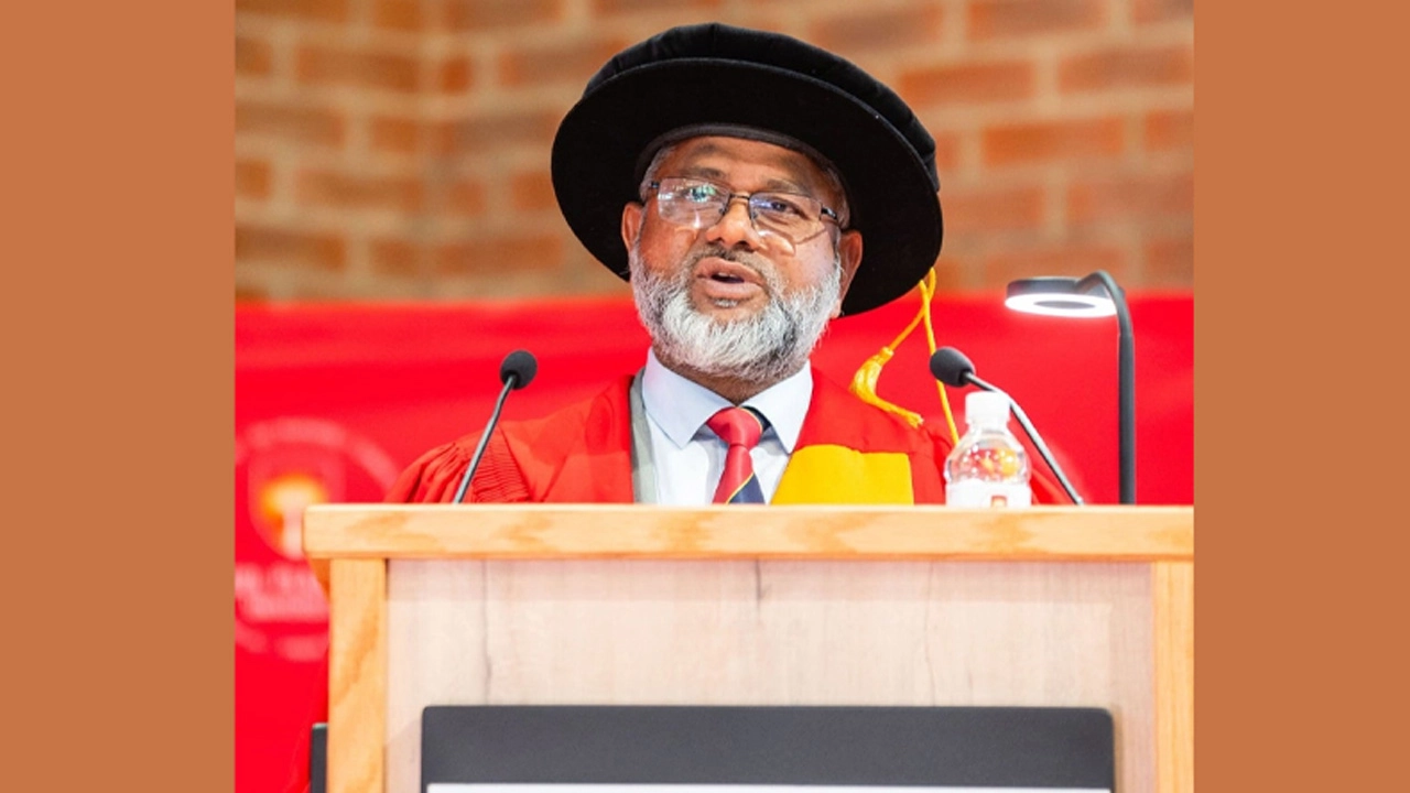 দক্ষিণ আফ্রিকায় সমাবর্তন বক্তা হলেন ইস্টার্ন ইউনিভার্সিটির উপাচার্য সোবহানী