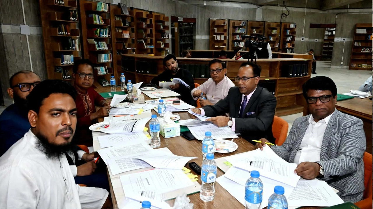 ত্রয়োদশ জাতীয় সংসদের লাইব্রেরি কমিটির প্রথম বৈঠক সংসদ ভবনে অনুষ্ঠিত