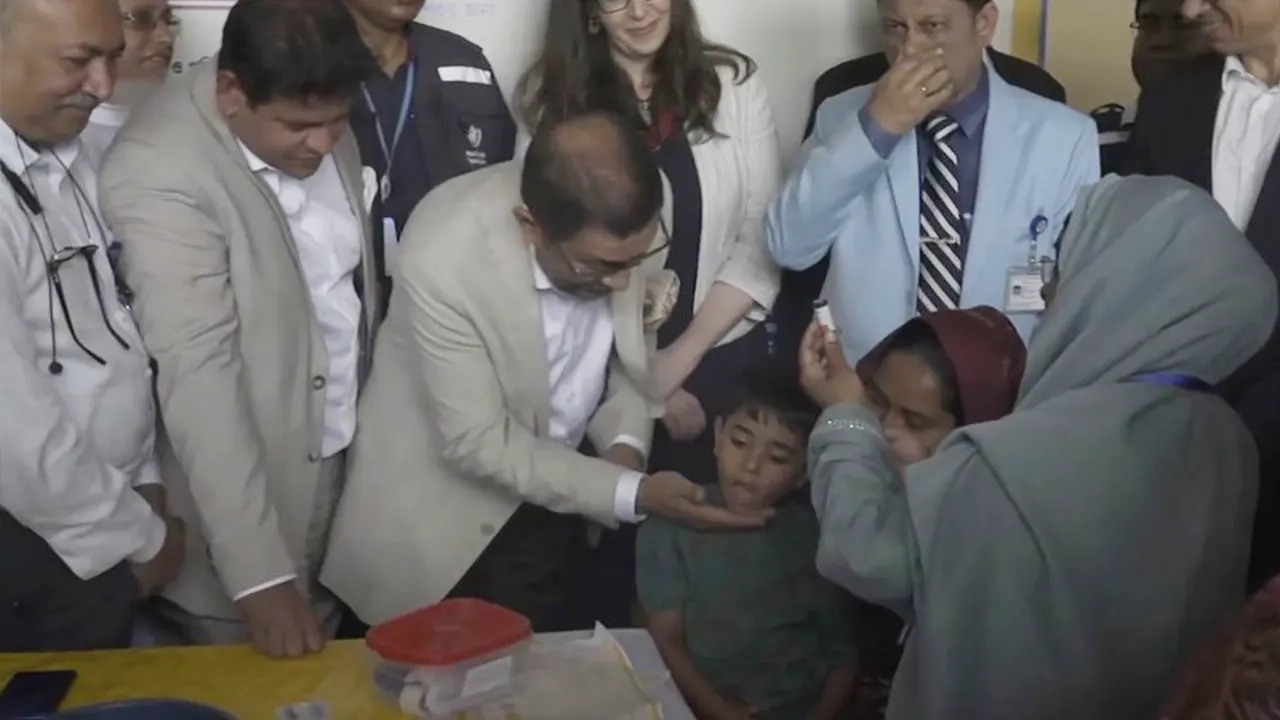 হামের টিকাদান কর্মসূচি উদ্বোধন করেছেন স্বাস্থ্যমন্ত্রী সরদার মো. সাখাওয়াত হোসেন