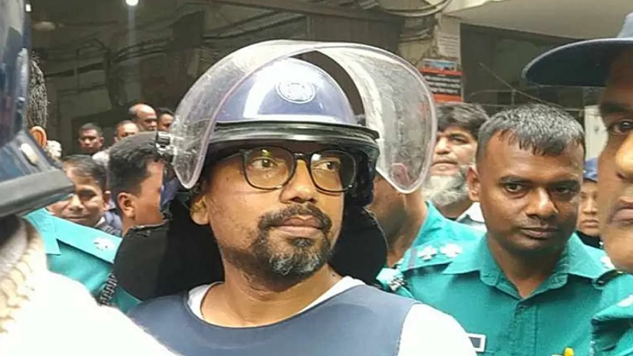 আদালত প্রাঙ্গনে সাবেক প্রতিমন্ত্রী জুনায়েদ আহমেদ পলক ।। ফাইল ছবি