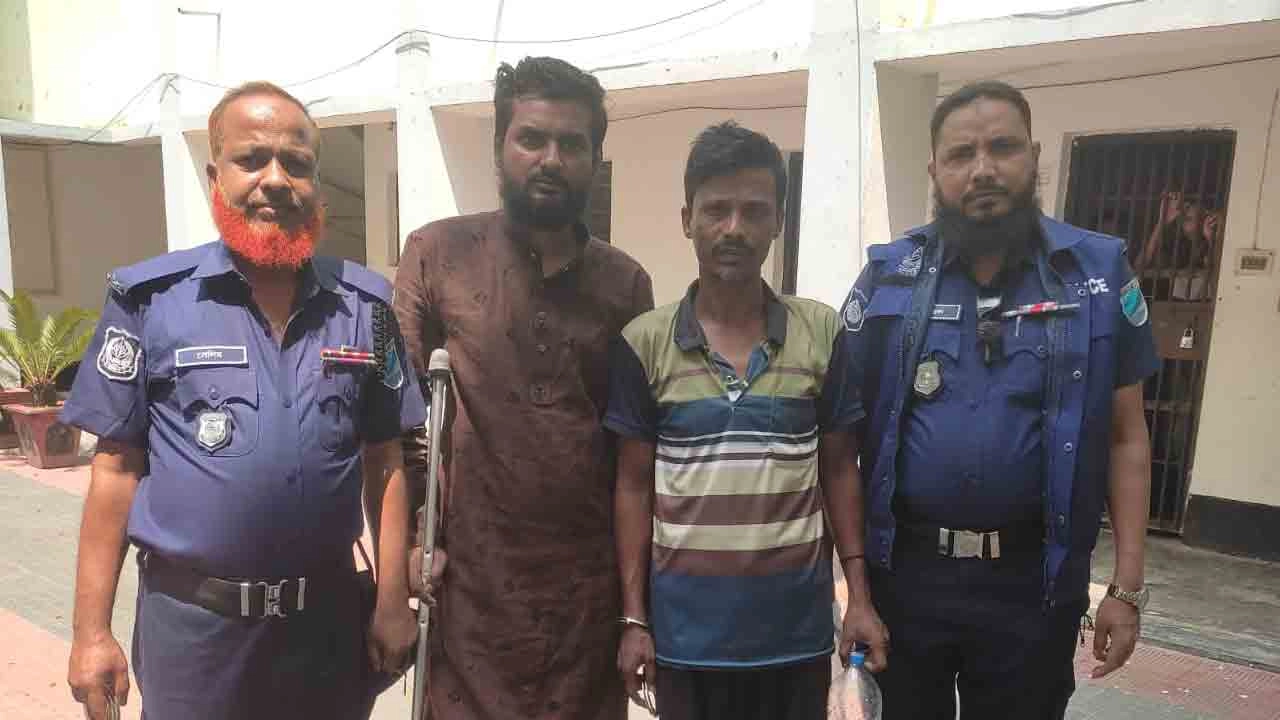 শিবচরে ২৫ লাখ টাকার তেল ডাকাতি: পুলিশের সরঞ্জামসহ গ্রেফতার ২