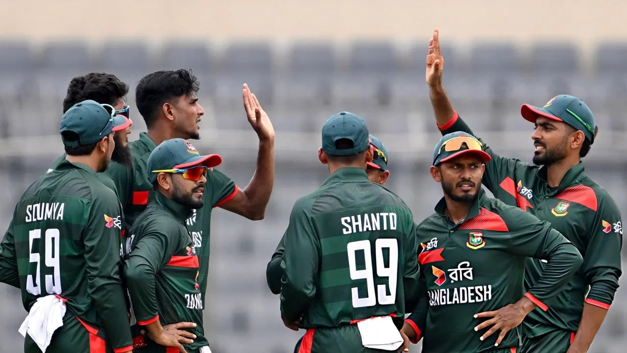 নাহিদের ‘ফাইফারে’ দু’শর আগে থামল কিউইরা 