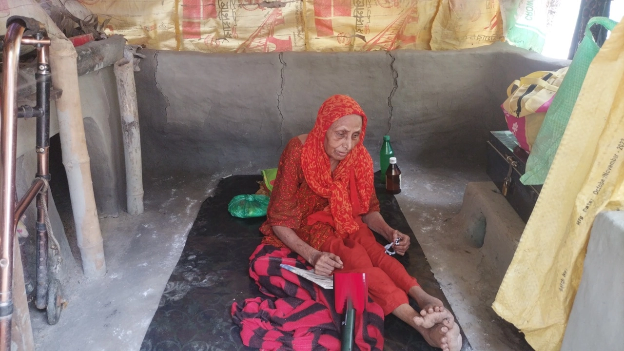৮০ বছর বয়সী বৃদ্ধা নূরুন নাহার