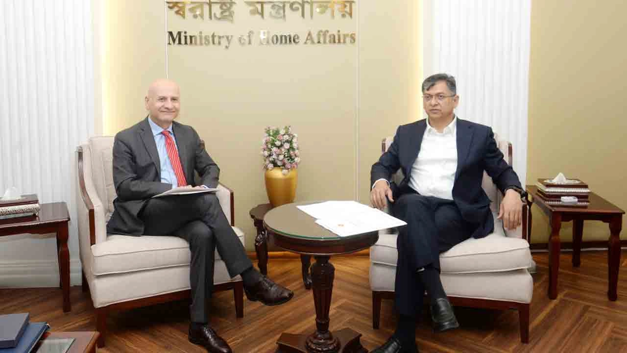 বাংলাদেশ ইতালির সঙ্গে সম্পর্ককে বিশেষ গুরুত্ব দেয়: স্বরাষ্ট্রমন্ত্রী