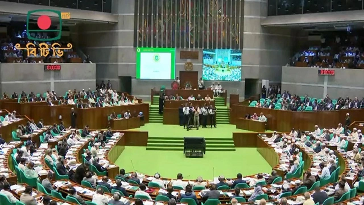 ছয় শর্ত মেনে সংসদ অধিবেশন সরাসরি দেখতে পারবেন শিক্ষার্থীরা