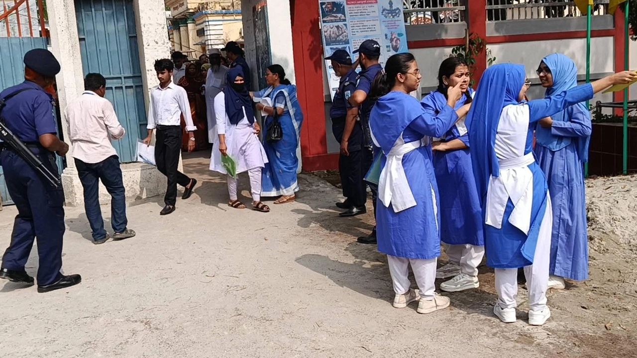 ‎দিনাজপুর বোর্ডে অনুপস্থিত সহস্রাধিক পরীক্ষার্থী