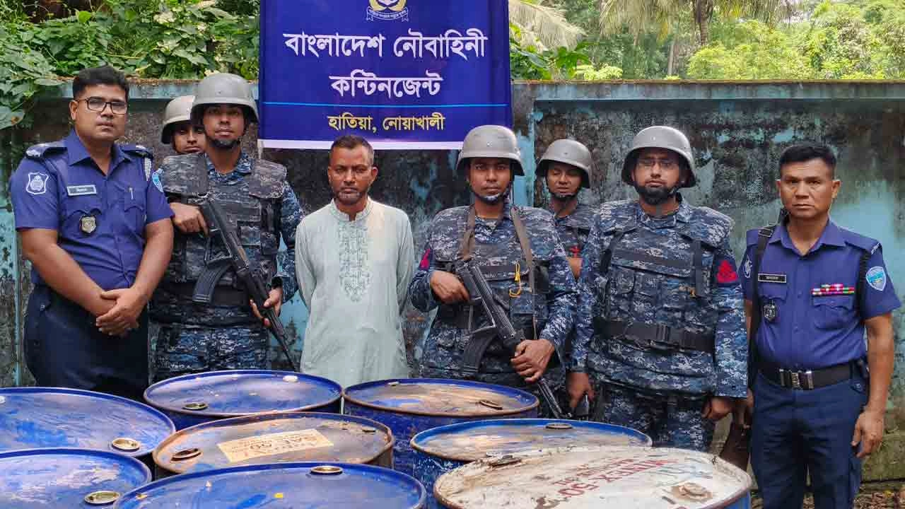 হাতিয়ায় যৌথবাহিনীর অভিযানে ১৬শ’ লিটার অবৈধ ডিজেল জব্দ